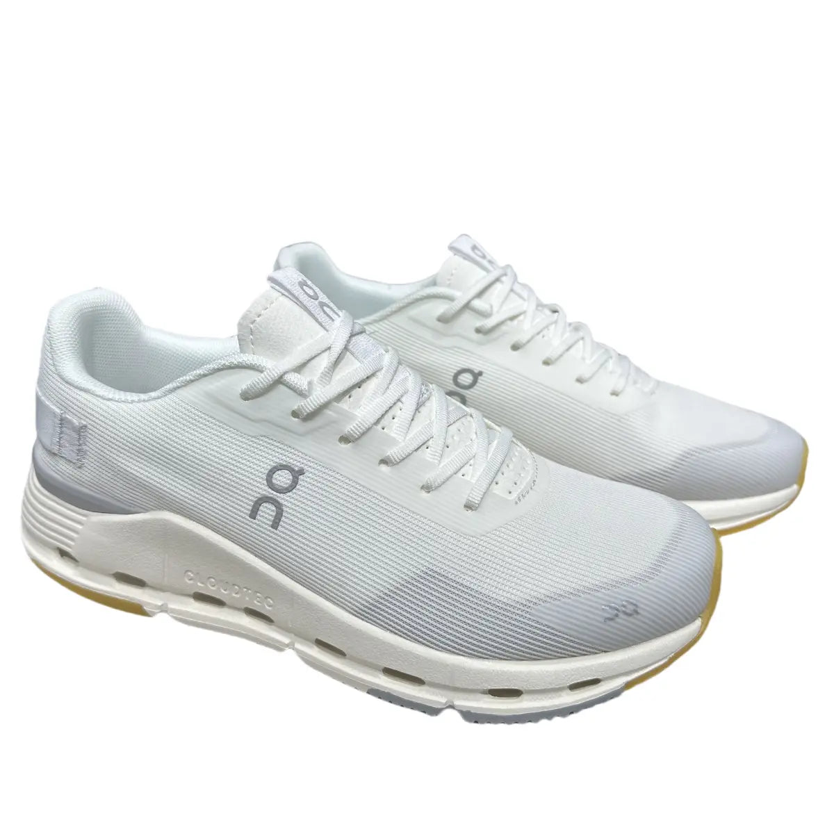 Women's On Cloudnova Form 2 White/Ivory White